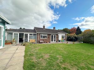 Garden/ Rear- click for photo gallery